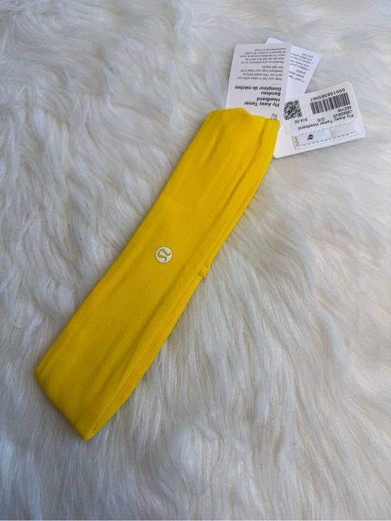 lululemon athletica Accessories - NWT Lululemon Fly Away Tamer Headband MZYW One Size